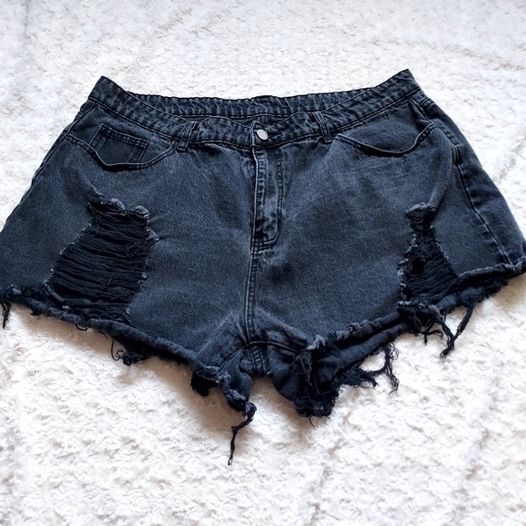 SHEIN Pants - SHEIN Black distressed raw hem high rise jean shorts 3XL Casual Summer